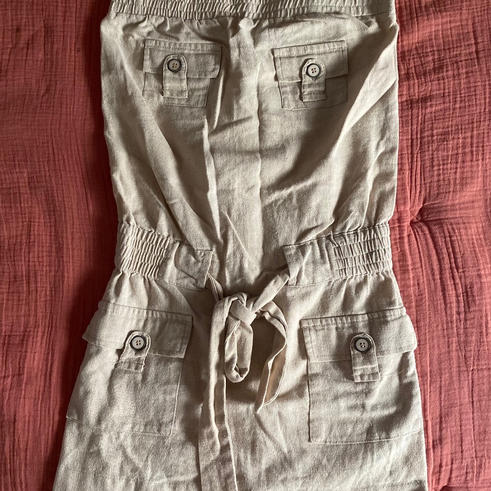 Elastic fitted mini dress